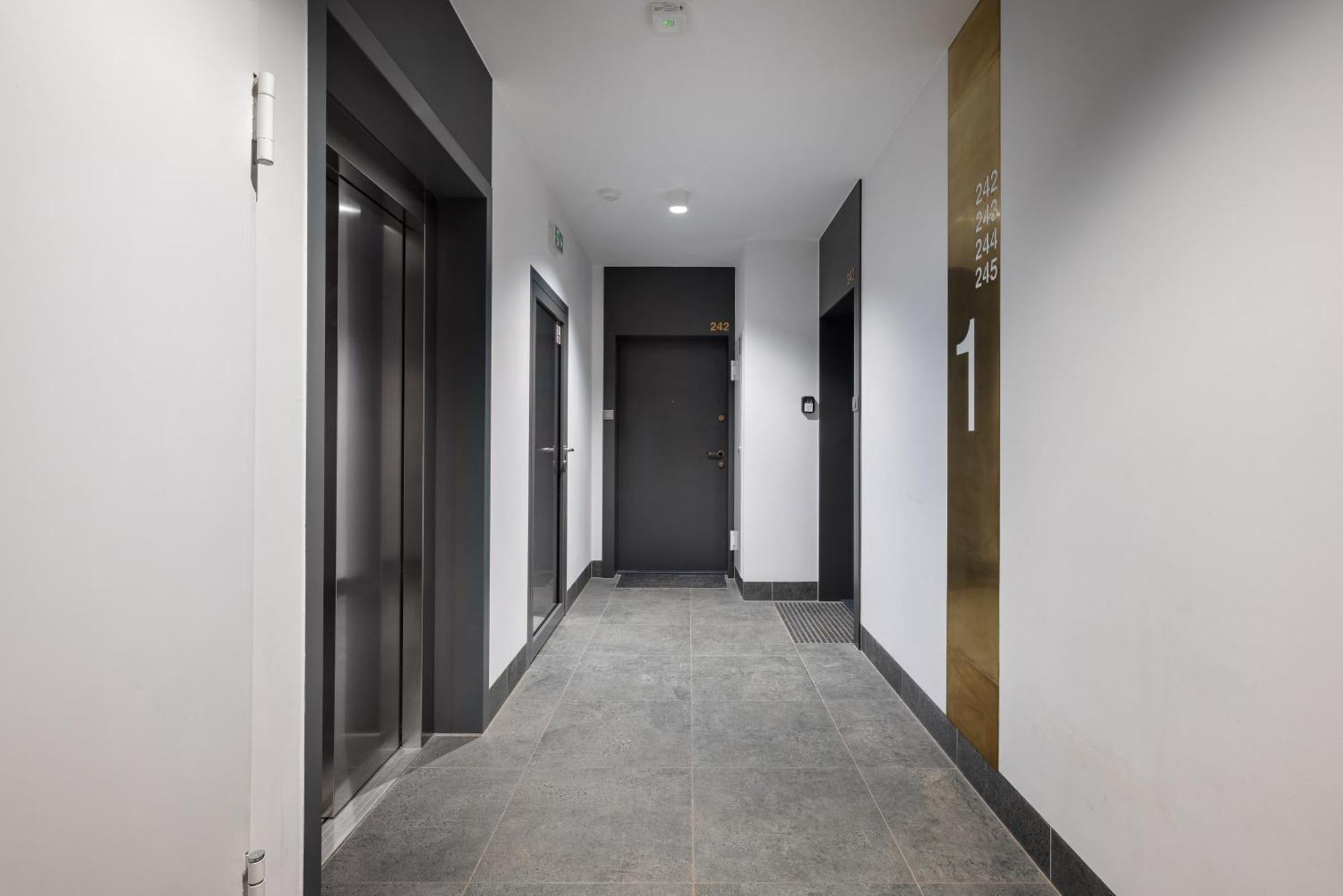 High Wilanow Modern Apartment وارسو المظهر الخارجي الصورة